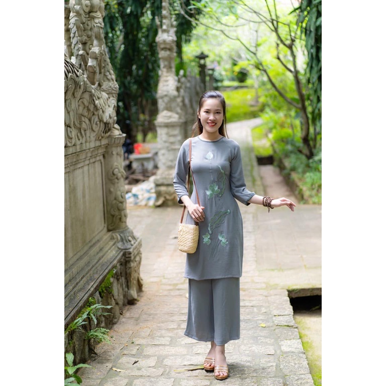 NỮ ÁO DÀI THÊU HOA VẢI ĐŨI - THIỀN LÂM - PHÁP PHỤC PHẬT GIÁO
