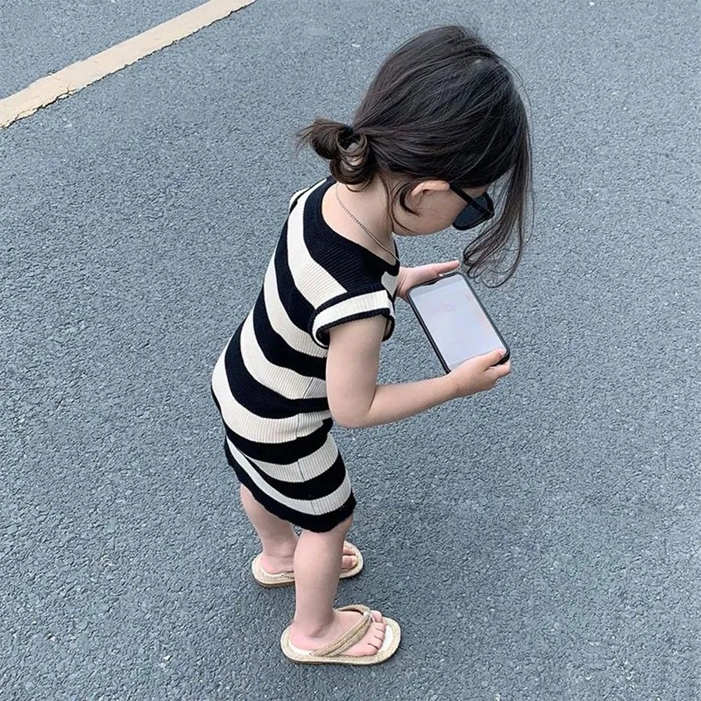 Đầm BEAR LEADER dáng dài mỏng họa tiết kẻ sọc phong cách Hàn Quốc thời trang mùa hè 2022 mới dành cho bé gái