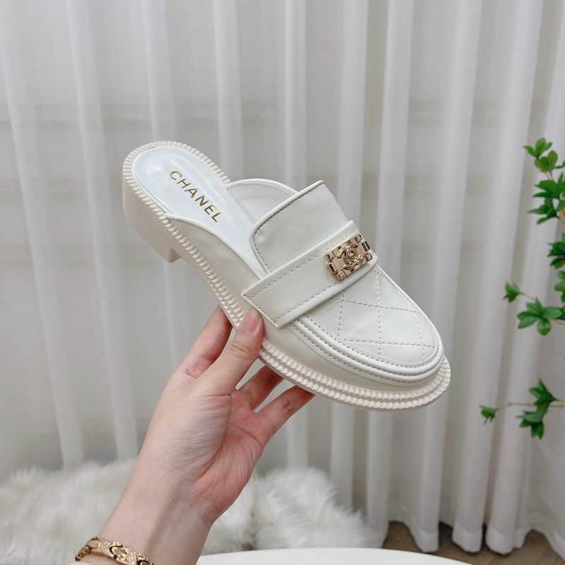 Giày sục trần trám khoá X, chất da mềm phom dáng thon gọn. Hàng Quảng châu cao cấp đầy đủ hộp tuổi