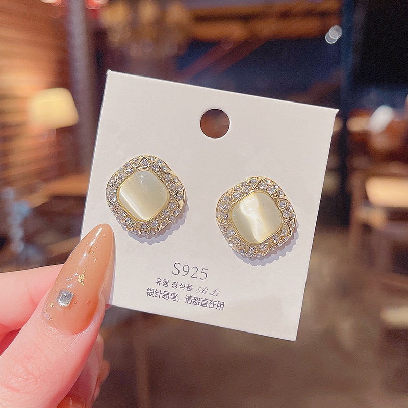 Bông tai nữ chuôi bạc S925 hình vuông đính đá phong cách Vintage sang trọng