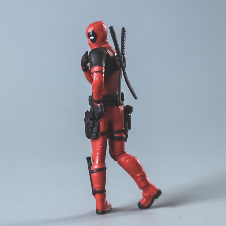 Mô Hình Nhân Vật DeadPool Hoạt Hình Marvel Trang Trí Nội Thất Xe Hơi