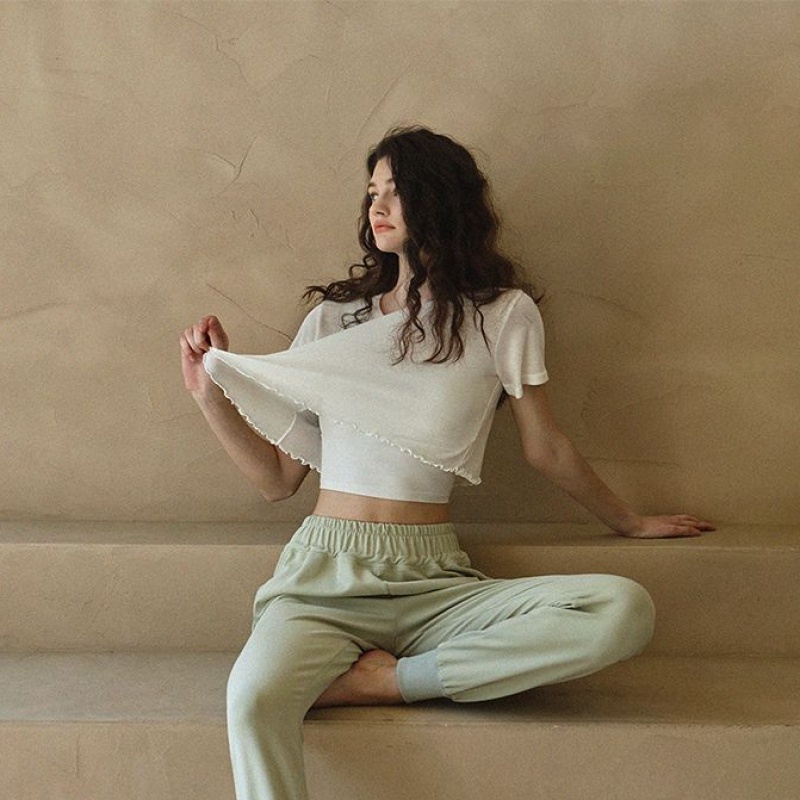 Áo Thun Thể Thao Tay Ngắn Thoáng Khí Họa Tiết Đường Viền Gỗ Độc Đáo