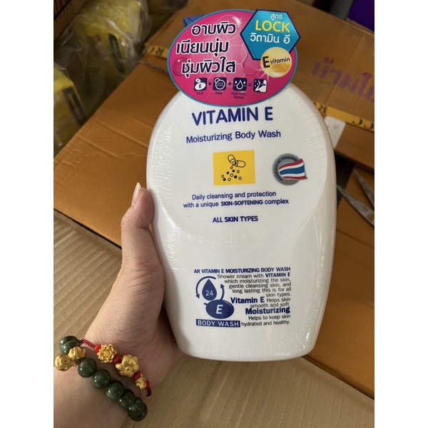 1 chai sữa tắm vitamin E Thái Lan 800ml