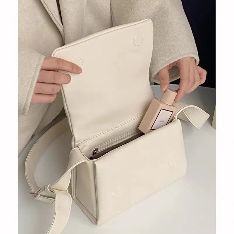 Túi Xách Đeo Vai Hình Đám Mây Màu Trắng Sữa Phong Cách Thời Trang Thu Đông 2023 Mới