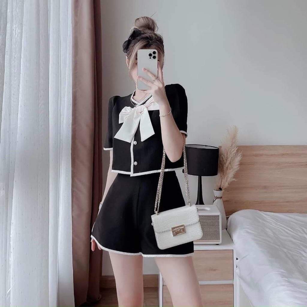 Sét Croptop Nơ Ngực - Bộ Nữ Viền Né Kèm Nơ Ngực Cài Nút Mix Quần Short Thiết Kế Sang Chảnh