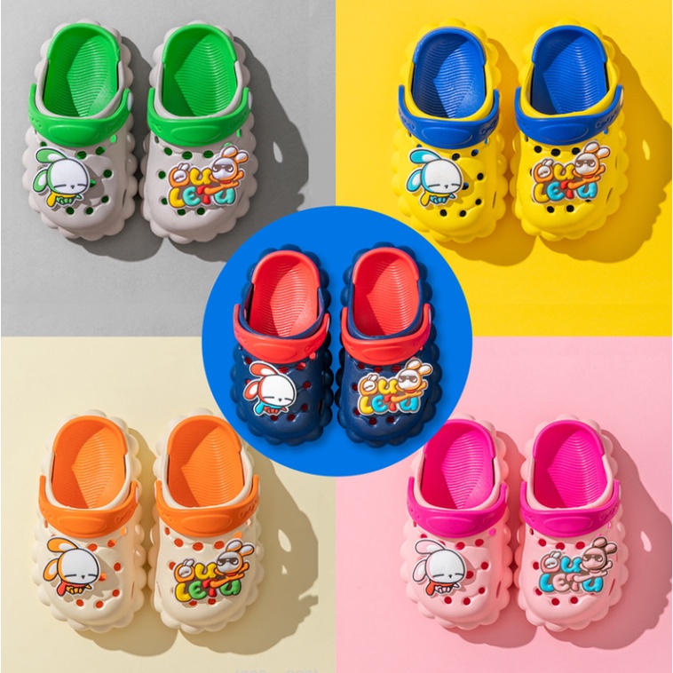 Dép Sục Bé Trai, Bé Gái Chống Trơn Trượt DS03, Sticker Thỏ Ngộ Nghĩnh, thiết kế đế lỗ độc lạ