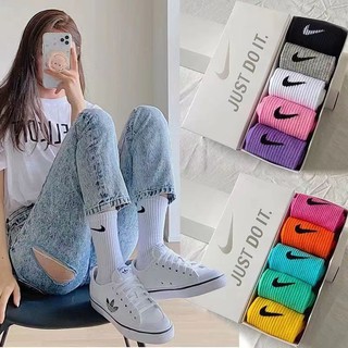 tất vớ thể thao cao cổ -freesize chân nam và nữ
