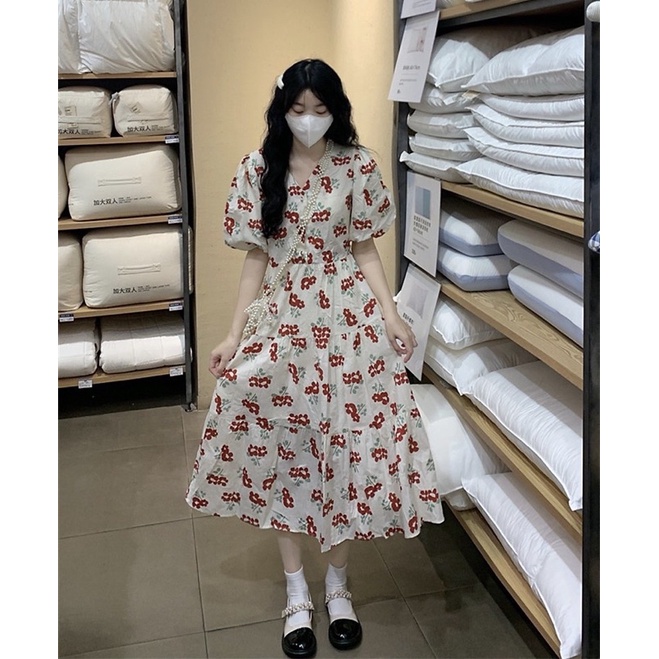 Váy babydoll tay phồng hoa đỏ | BigBuy360 - bigbuy360.vn