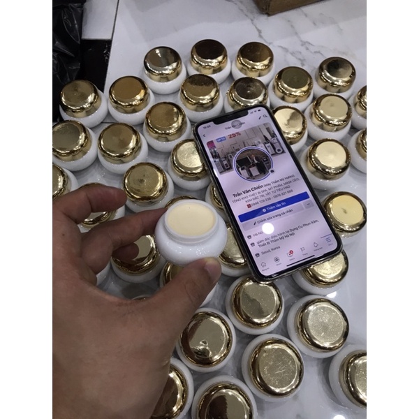 Kem chua trắng tái tạo da