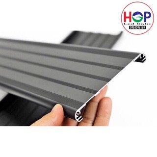 Máng W106 kèm tản sáng Polycacbonat + bịt đầu inox.