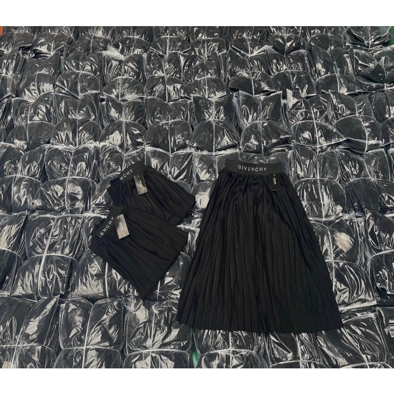 Chân váy xếp ly gyvenchy