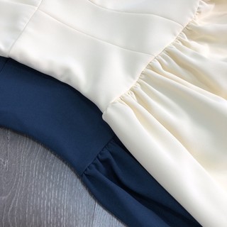 Đầm Warehouse nhấn corset ở eo