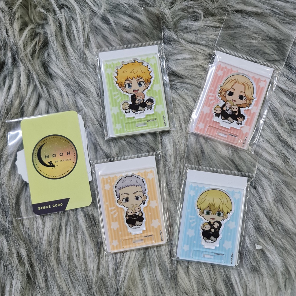 Mô hình standee Tokyo Revengers ôm gấu bông Gyugyutto Plush ver