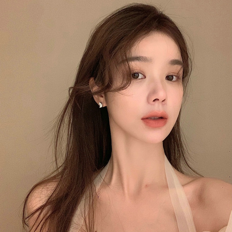 Đôi Bông Tai Dáng Dài Phối Tua Rua Hình Bướm Đính Đá Thời Trang Cho Nữ