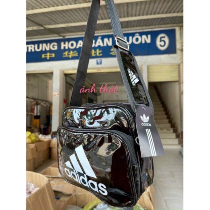 Túi Adidas đeo chéo da bóng phong cách unisex
