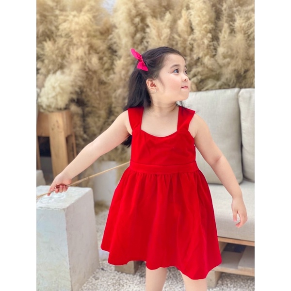 Váy đầm nhung đỏ 2 dây bản to cho bé gái 10-25kg