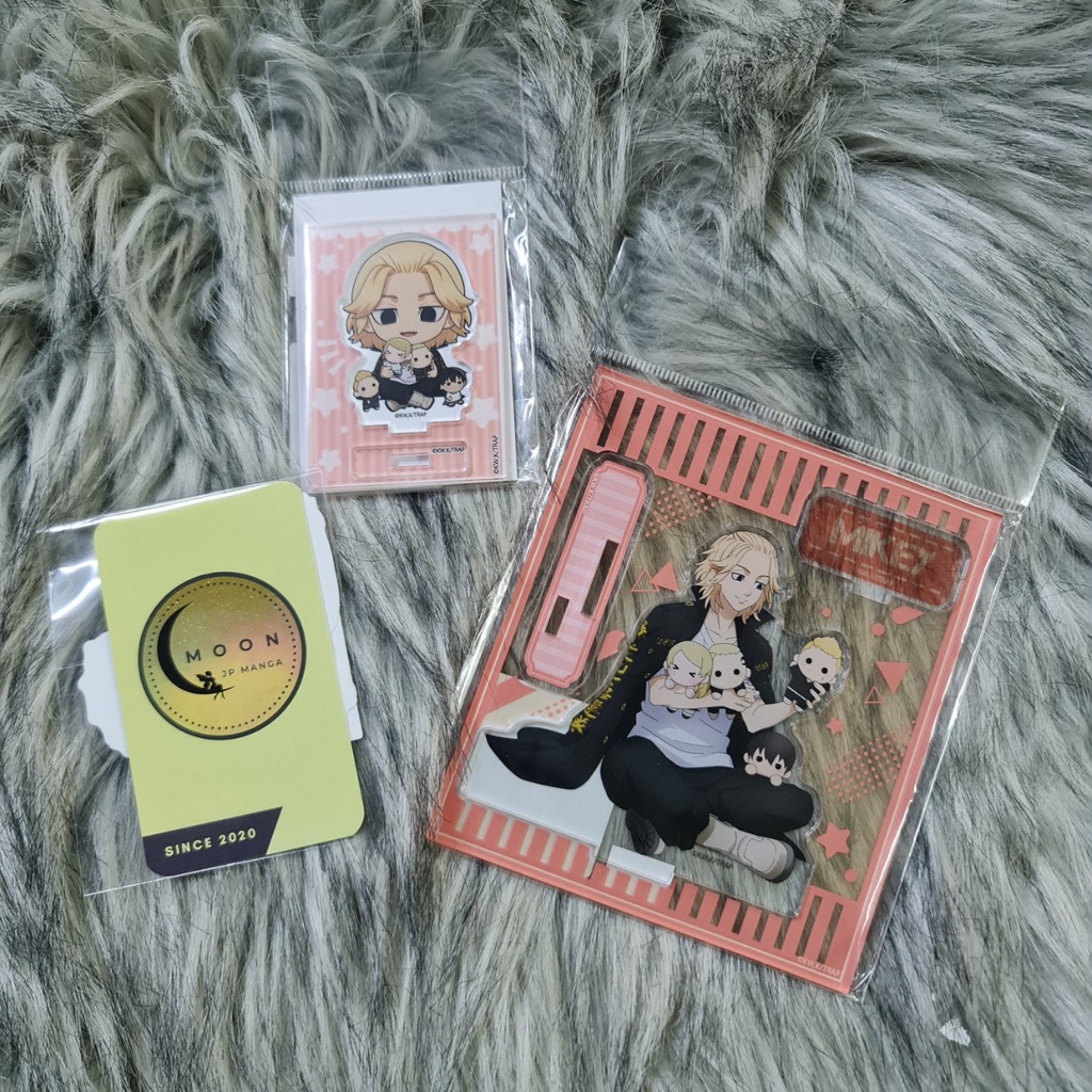 Mô hình standee Tokyo Revengers ôm gấu bông Gyugyutto Plush ver