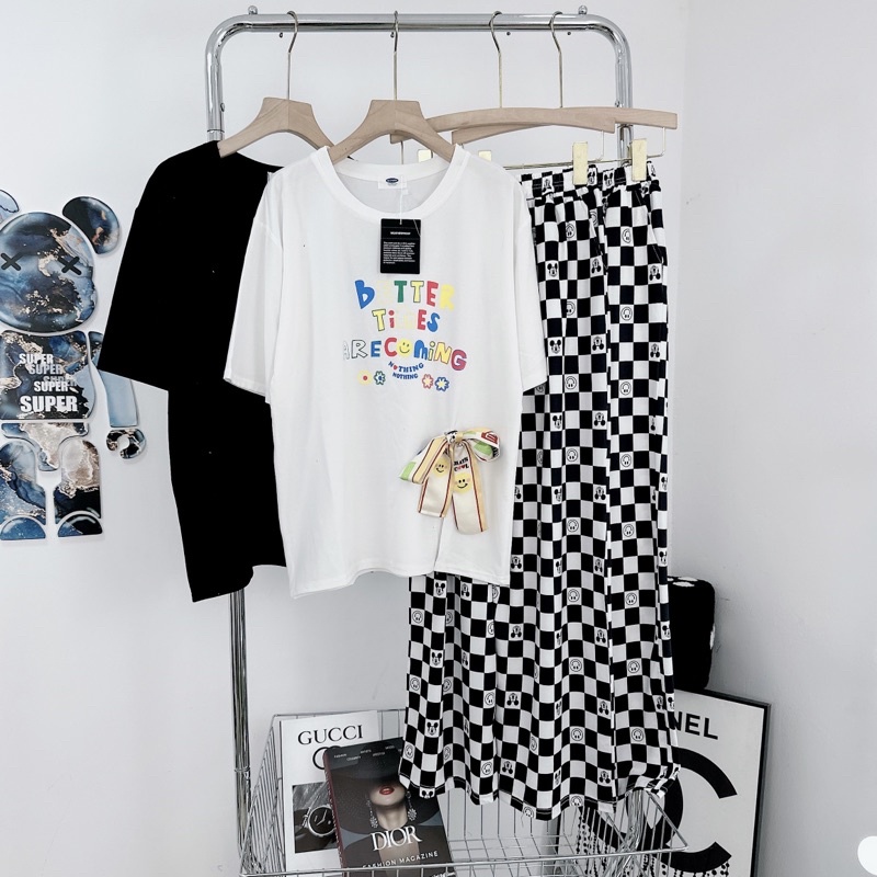 [ 𝐅𝐑𝐄𝐄 𝐒𝐇𝐈𝐏 ] Set áo phông mặt cười nơ cài mix quần suông caro hot hit Áo cotton tàu mềm đẹp, xẻ hông chuẩn mẫu