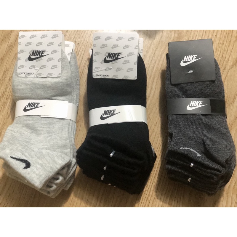 Hot - Tất Nike Vnxk theo chục giống nhau cho bé yêu từ 0-12 tuổi, tiện lợi