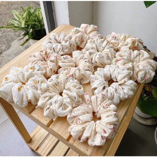 Cột tóc Scrunchies handmade họa tiết xinh xắn