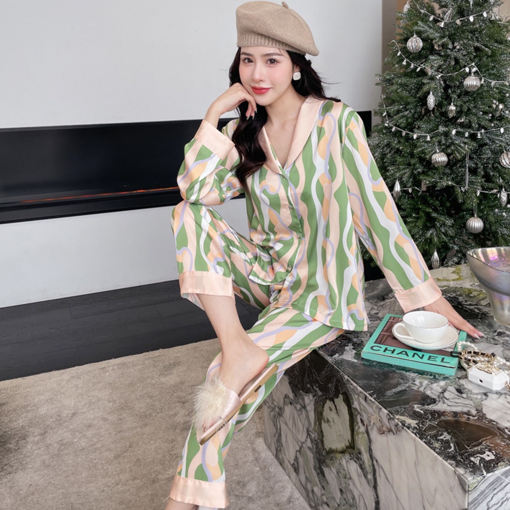 Bộ Đồ Ngủ Tay Dài Chất Lụa Mỏng Nhẹ In Họa Tiết Thời Trang Xuân Hè 2023 Xinh Xắn Cho Nữ