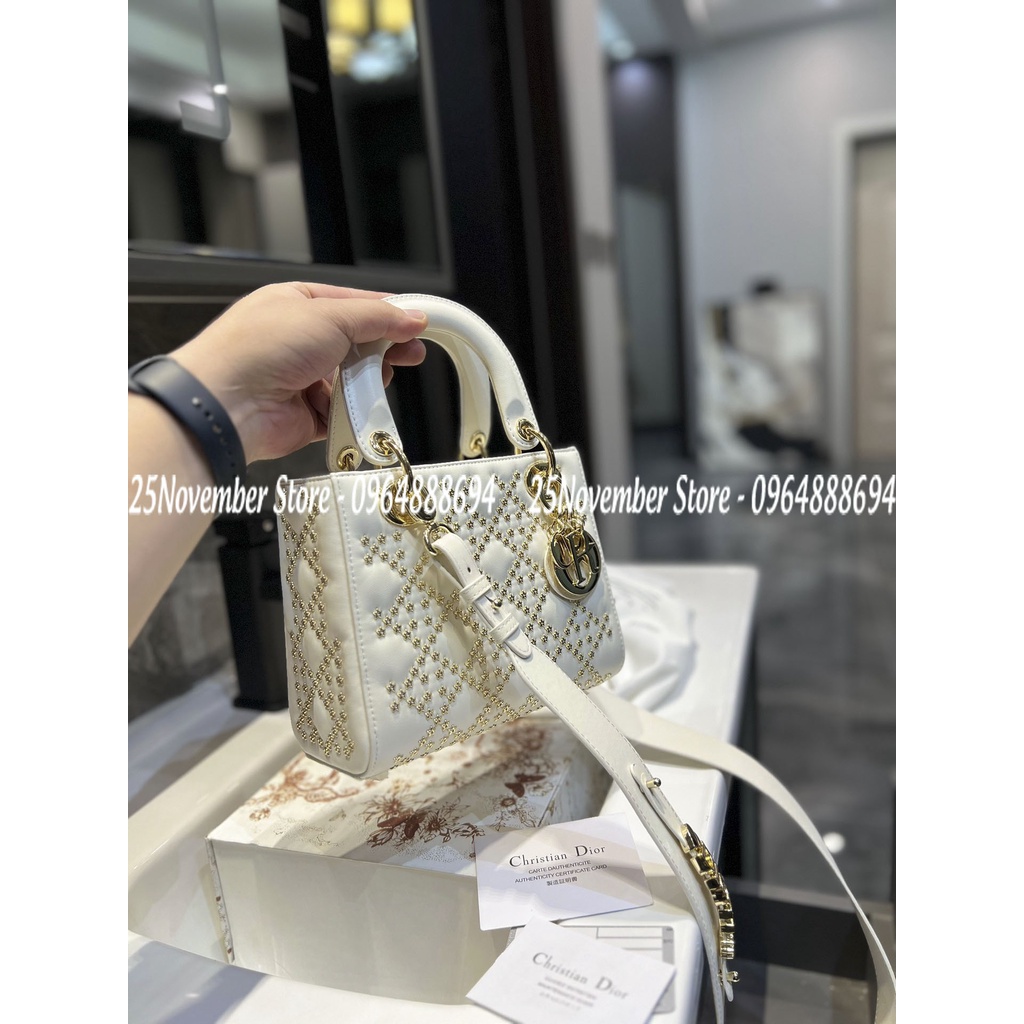 Túi xách Di.or la.dy lucky đính cham sao, size 17cmm, mùa: đen - trắng