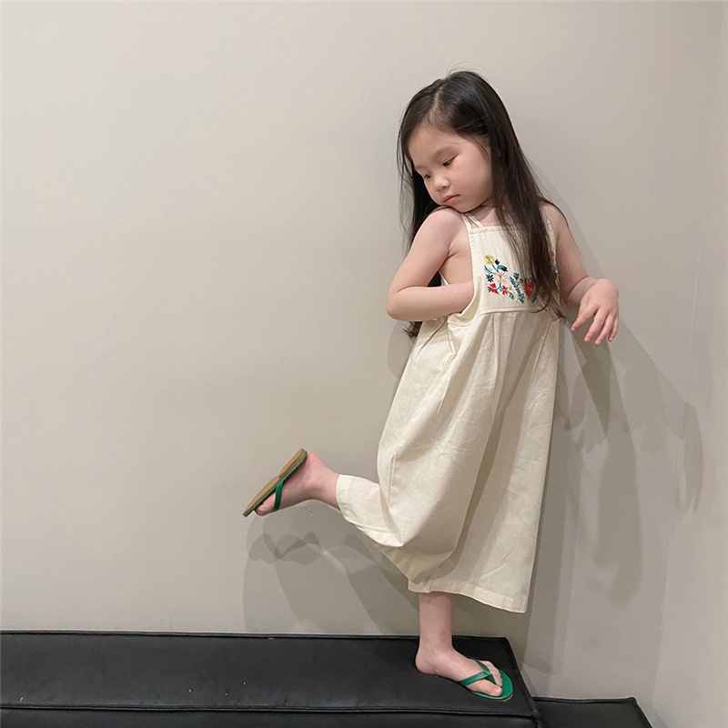 Jumpsuit thêu hoa màu vintage cho bé gái