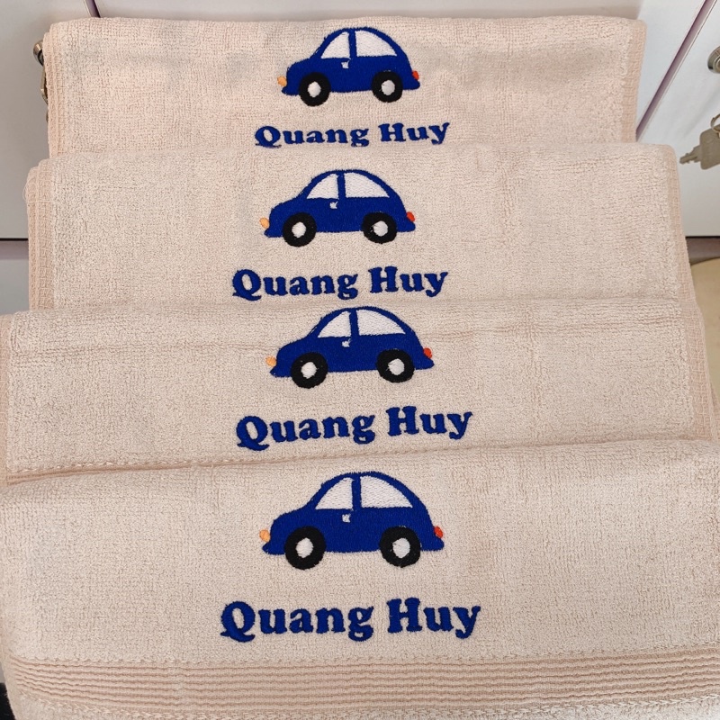 Khăn thêu tên kèm sticker theo yêu cầu xinh xắn đáng yêu size 35x75cm thích hợp cho bé mầm non đi học