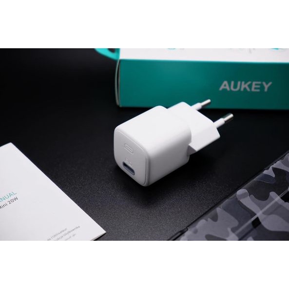 Củ sạc nhanh Aukey Omnia Mini 20W tương thích với nhiều dòng Smartphone