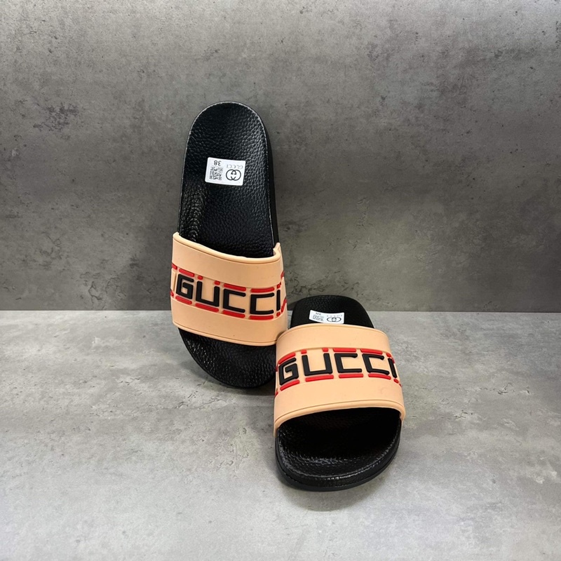 Dép nam gucci chữ nổi đế cao su giá rẻ 1104, dép lê nam quai ngang GC mẫu mới