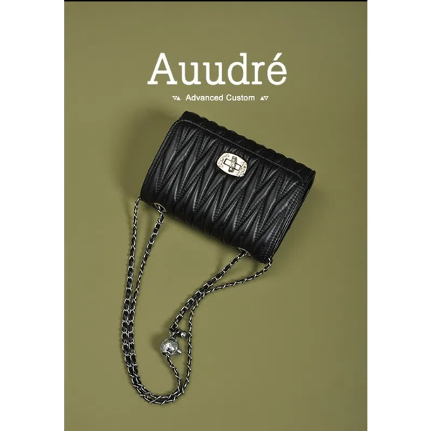 Túi Da Đeo Chéo Thêu Họa Tiết Thời Trang Chất Lượng Cao Cho Nữ