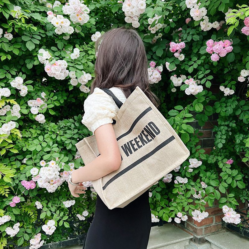 TÚI CÓI HELLO WEEKEND