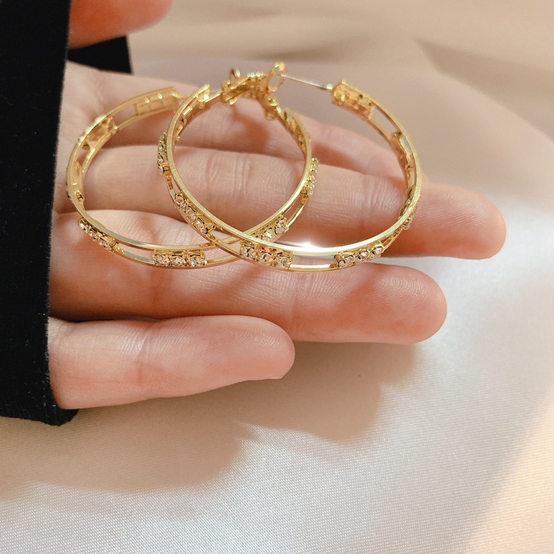 Khuyên Tai Tròn Lớn Đính Đá Sang Trọng JP5