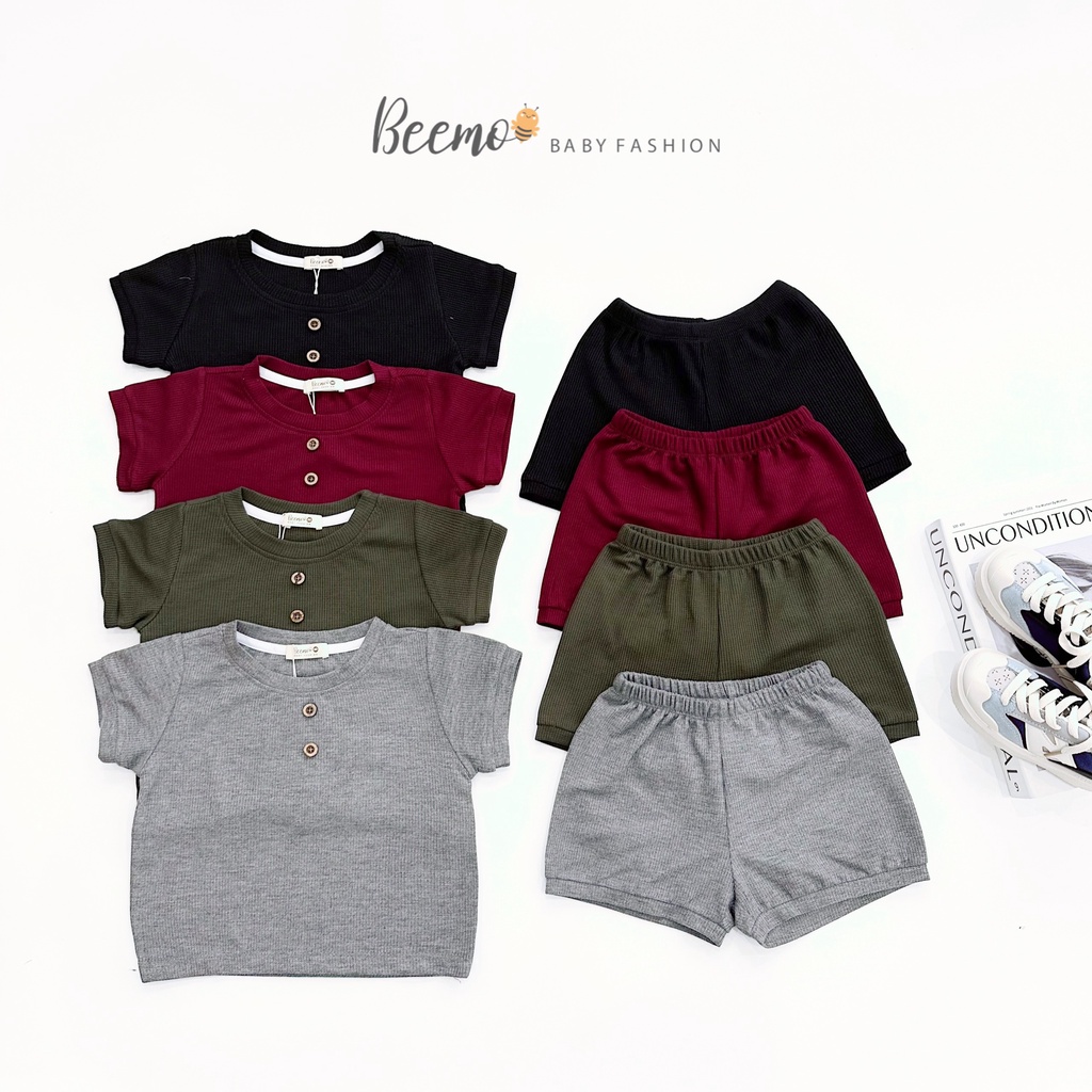Bộ thun trơn phong cách Hàn cho bé Beemo,Chất liệu cotton mềm mại, thoáng mát,Thiết kế basic đính cúc gỗ nổi bật B269