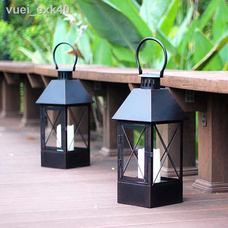 ∏Phong Cách Châu Âu Sắt Rèn Retro Sàn Đơn Giản Chống Gió Đèn Di Động Đèn Trang Trí Đám Cưới Đạo Cụ Trang Trí Đường Dẫn N