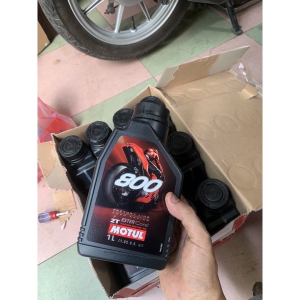 Nhớt motul 800v , nhớt pha 2T