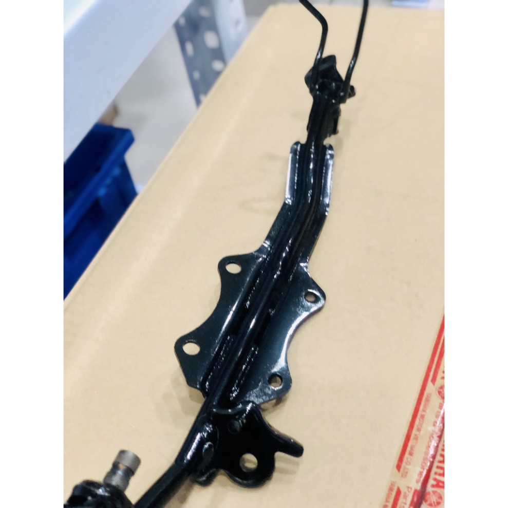 Gác chân giữa ex 135 4 SỐ 5 SỐ EX150 zin chính hãng yamaha