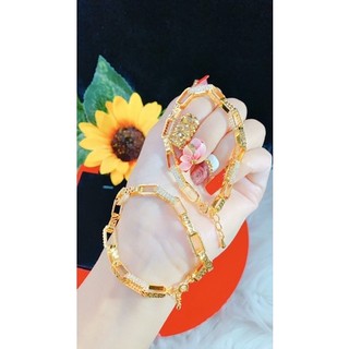 Lắc tay nữ kiểu xích vuông chạm xoàn dát vàng 18