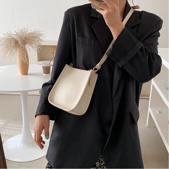 Túi xách nữ dạo phố đựng điện thoại ví tiền dáng basic dây đeo tùy chỉnh ngắn dài Capucha T2