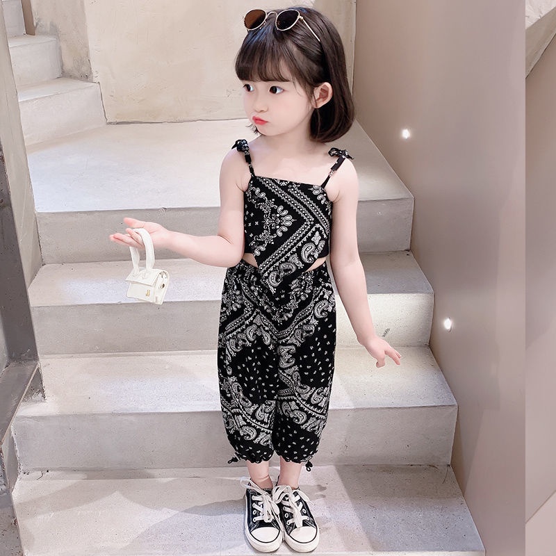 Bộ đồ IQ ANGEL gồm áo hai dây và quần dài chống muỗi xinh xắn cho bé gái