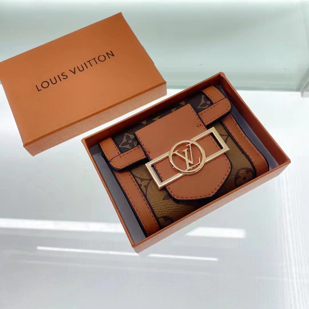 Ví Gấp Ba Phong Cách Senior sense 2023