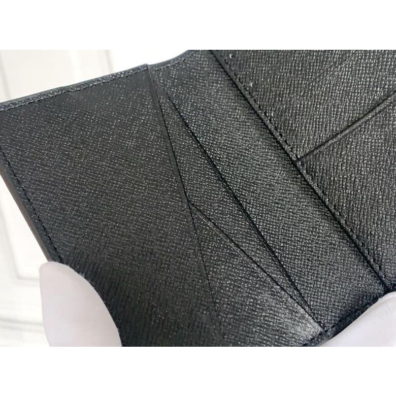 Hình ảnh vật lý Louis vuitton là chính hãng LV thẻ M63144 sẵn sàng để vận chuyển   Kích thước: 7X11cm