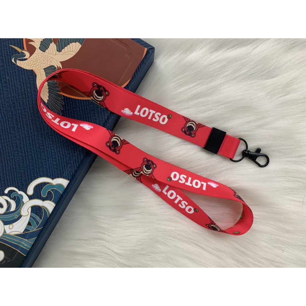 Dây đeo thẻ Gấu Dâu LOTSO, Dây đeo thẻ HUGGER - ALOYOUSHOP