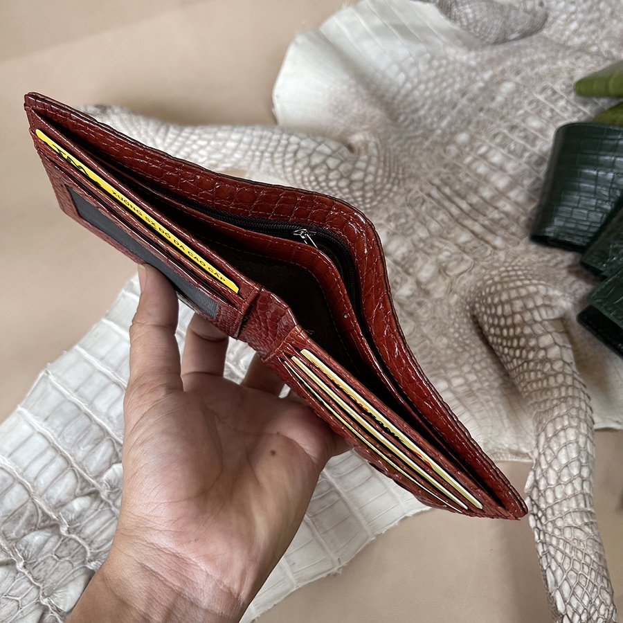 Ví Cá Sấu Da Thật 2 Mặt Phần Da Bụng Trơn Màu Nâu Đỏ BH 24T TD15223