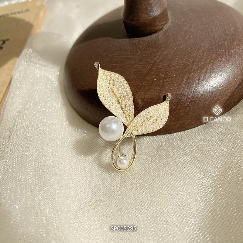 Ghim cài áo nữ Eleanor Accessories hình chiếc lá ngọc trai nhân tạo phụ kiện trang sức thanh lịch 5285