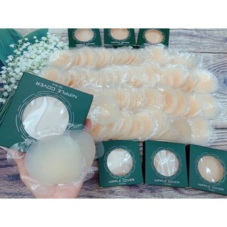 Miếng dán ngực silicon siêu mỏng tàng hình phối hợp mặc đồ sexy