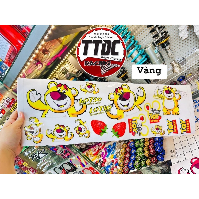 [Giá 1 bộ] Tem Decal Gấu Lotso ✌ Dán mọi dòng xe cực đẹp