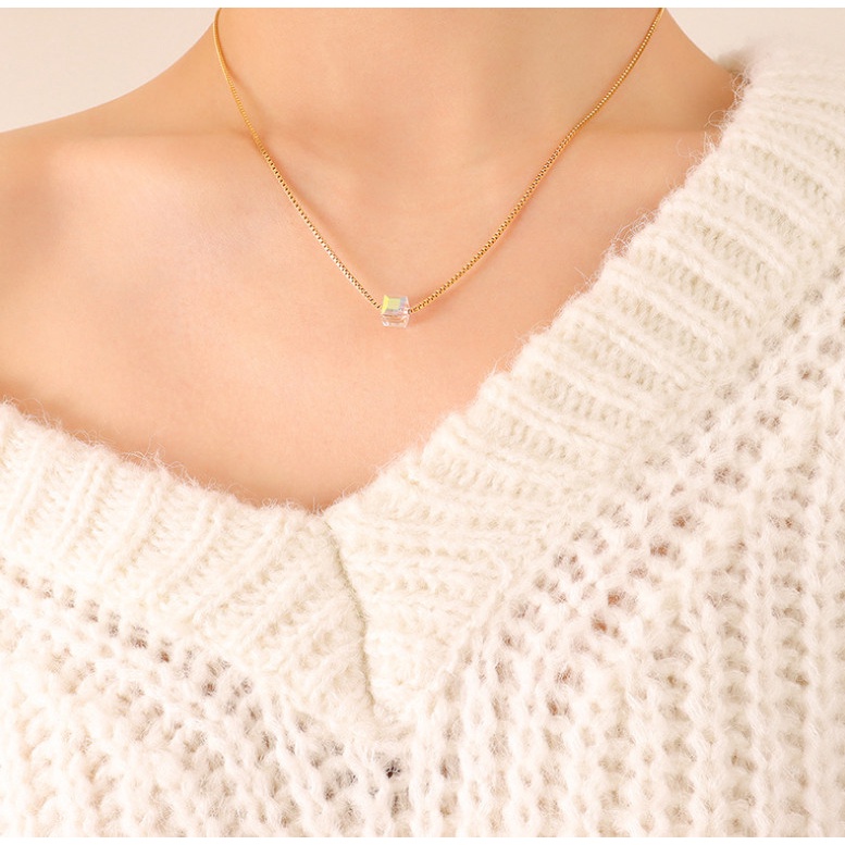 Dây Chuyền Nữ Mặt Khối Lập Phương Pha Lê Titan Không Han Rỉ TT4553