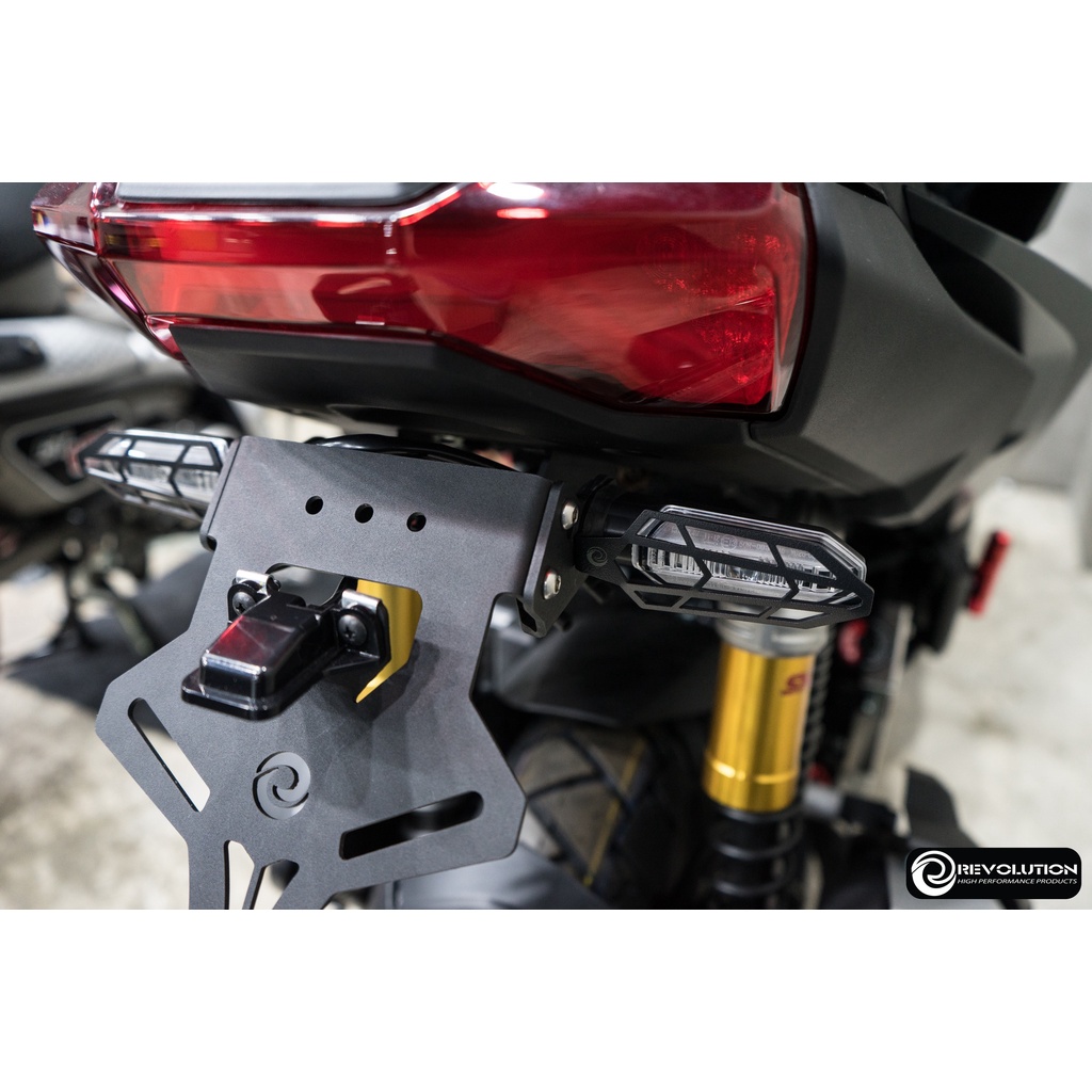 Ốp bảo vệ đèn xi nhan REVOLUTION ADV150 ADV160 ADV350 và các dòng xe có kiểu đèn như hình