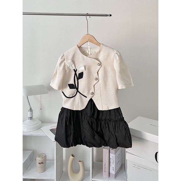 Set áo croptop lượn sóng kèm chân váy xoè